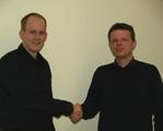 Kooperation besiegelt: Dr. sc. agr. Jrg Mehrtens, Geschftsfhrer von Proplanta GmbH & Co. KG (li.)