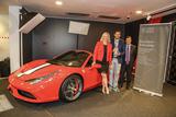 Digital Transformer 2018 Balazs Honti mit den Jurymitgliedern Tanja Levine, Vice President Ashridge