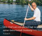 Lars von Lackum schippernd auf dem See.