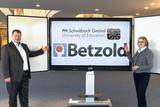 Geschftsfhrer Ulrich Betzold (links) mit Frau Prof. Dr. Claudia Vorst der PH Schwbisch Gmnd