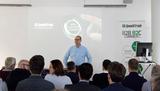 Torsten Bukau, Head of Partner Management bei Speed4Trade, bei seinem Eröffnungsvortrag für die FUTURE DAYS.